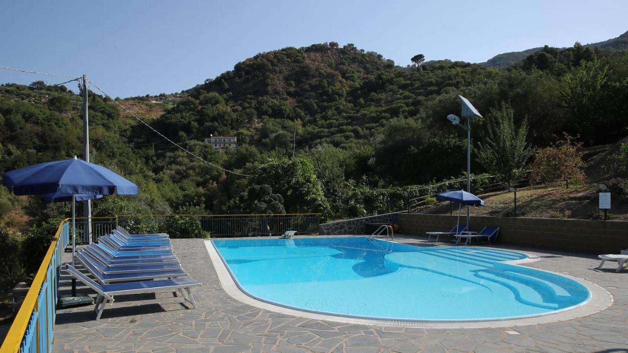 Turismo Rurale Il Sole Villa Sant'Angelo di Brolo Buitenkant foto