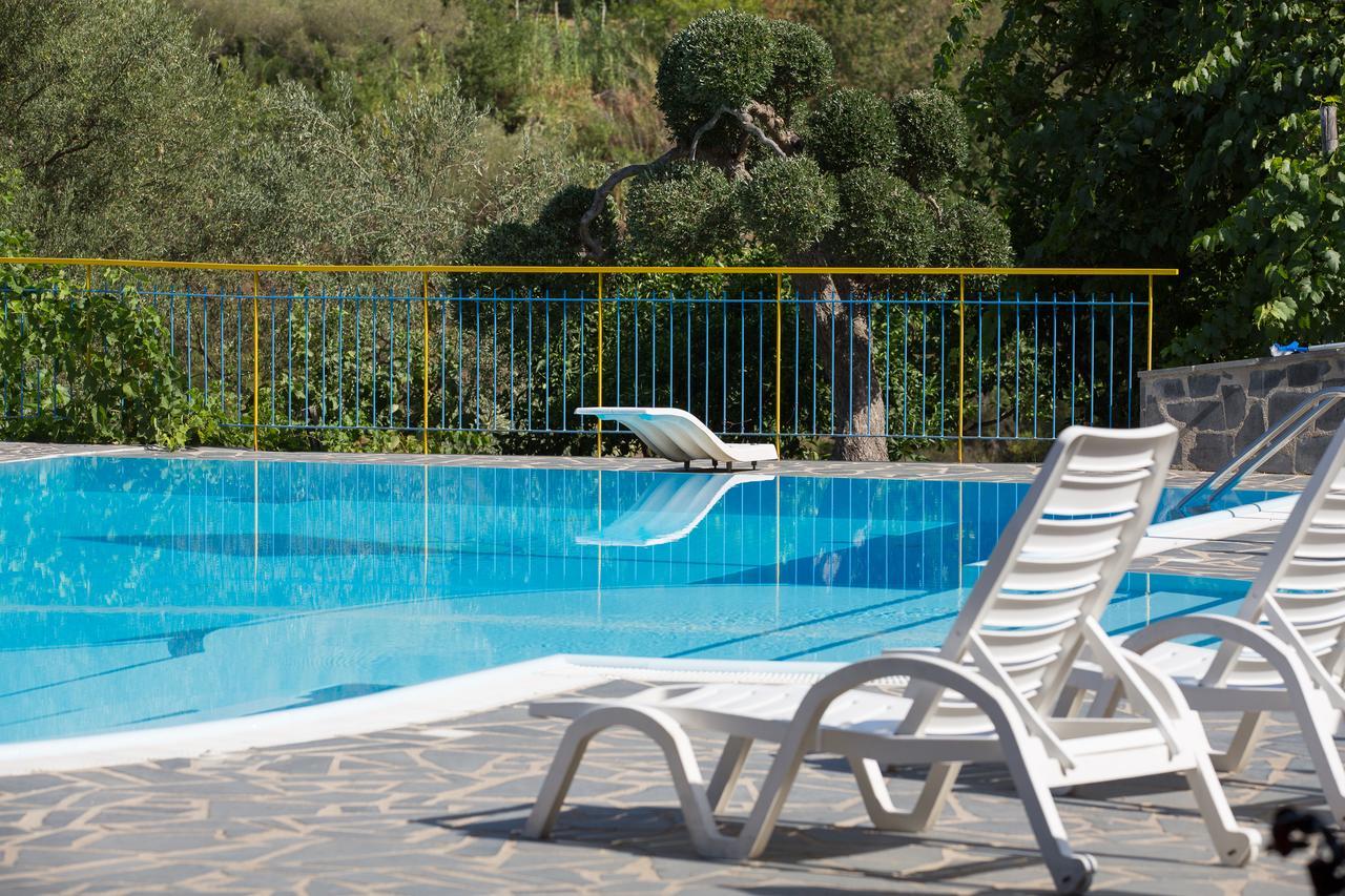 Turismo Rurale Il Sole Villa Sant'Angelo di Brolo Buitenkant foto