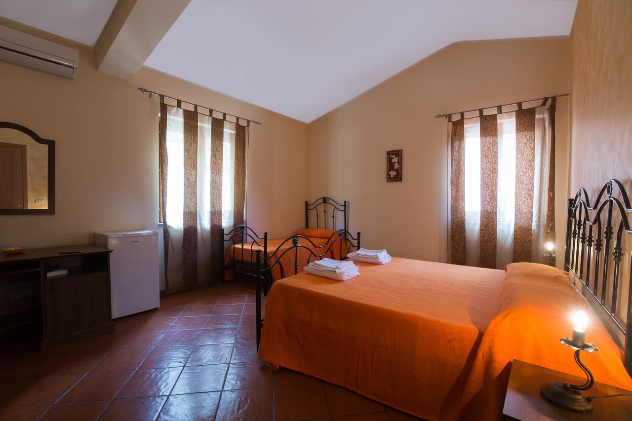 Turismo Rurale Il Sole Villa Sant'Angelo di Brolo Kamer foto