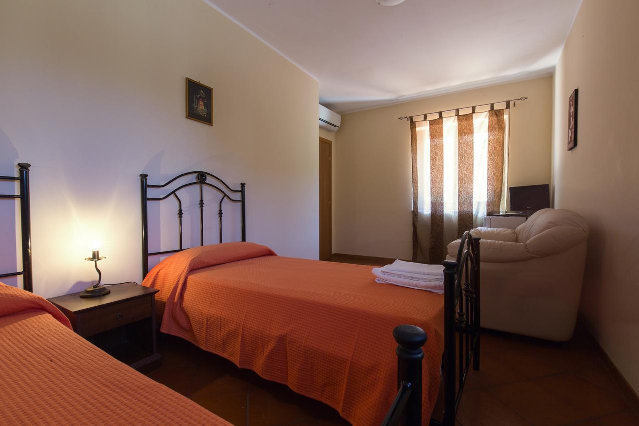 Turismo Rurale Il Sole Villa Sant'Angelo di Brolo Kamer foto